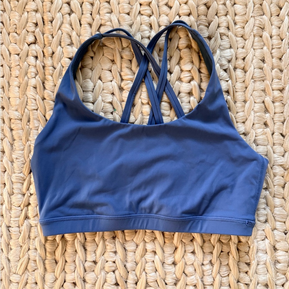 Lululemon sports bra size 6
